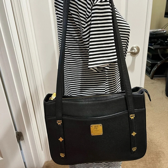 MCM Long Strap Tote - Picture 13 of 13